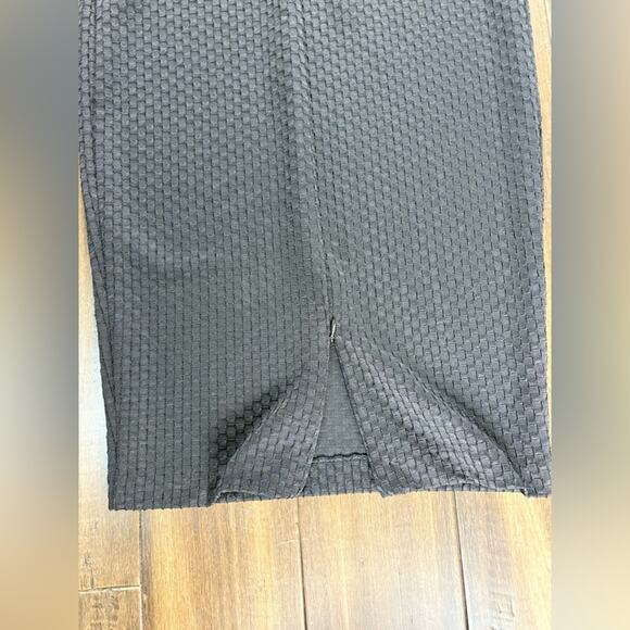 NWT BW Collection Zara size M Black Textured Cap Sleeve Dress Midi Knit Bodycon - Picture 11 of 12